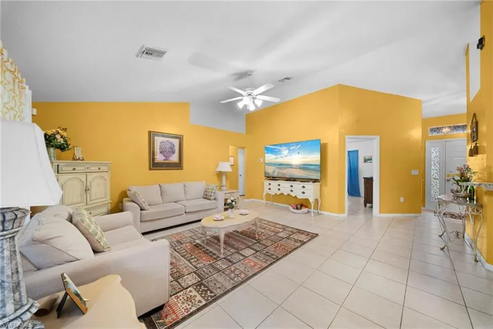 423 Windermere Dr, Lehigh Acres, Florida 33972