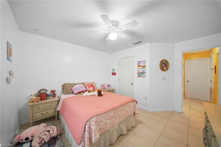 423 Windermere Dr, Lehigh Acres, Florida 33972