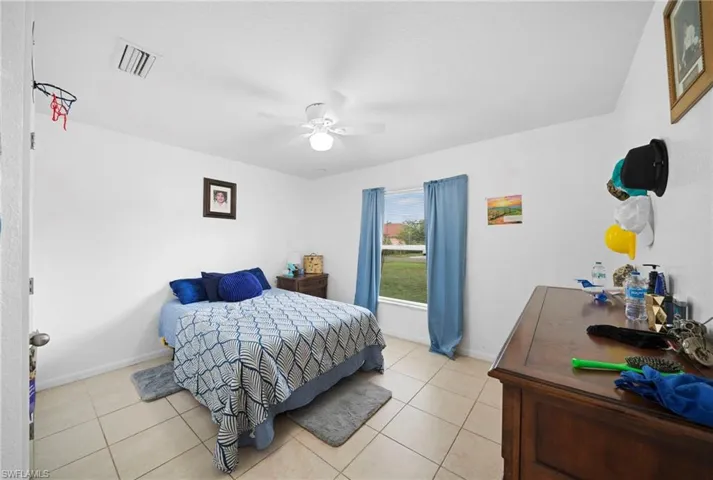 423 Windermere Dr, Lehigh Acres, Florida 33972