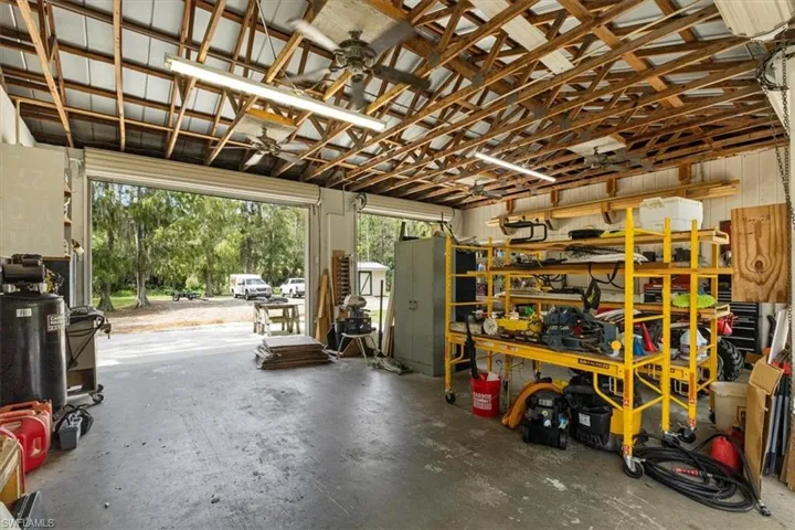 2861  Wilson N BLVD, Naples, FL 34120