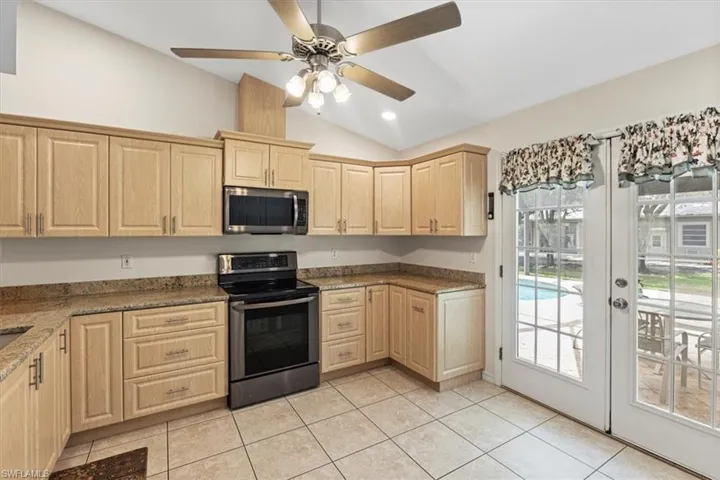 2861  Wilson N BLVD, Naples, FL 34120
