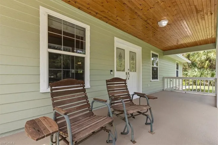 2861  Wilson N BLVD, Naples, FL 34120
