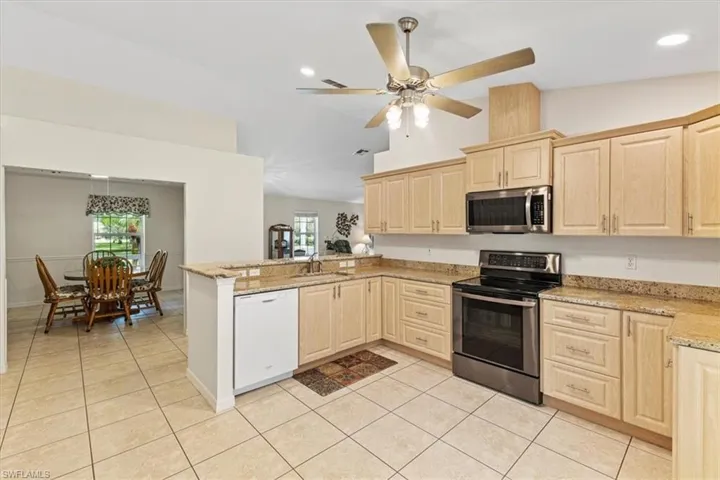 2861  Wilson N BLVD, Naples, FL 34120