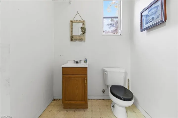 2861  Wilson N BLVD, Naples, FL 34120