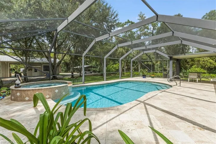 2861  Wilson N BLVD, Naples, FL 34120