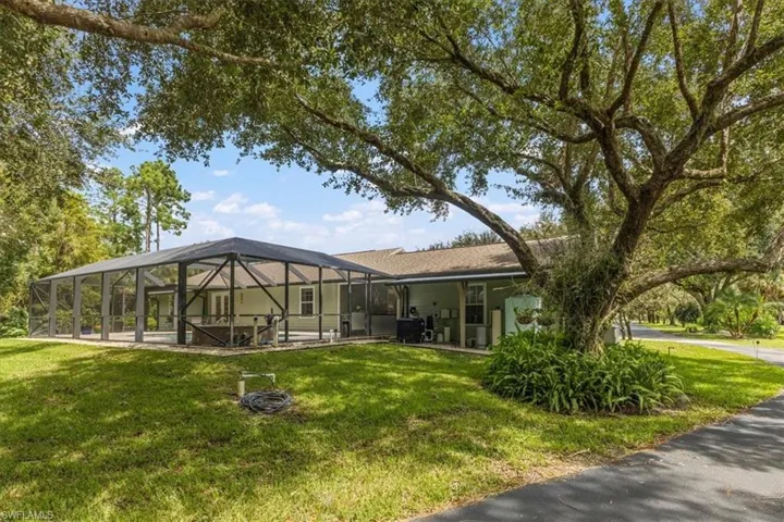2861  Wilson N BLVD, Naples, FL 34120