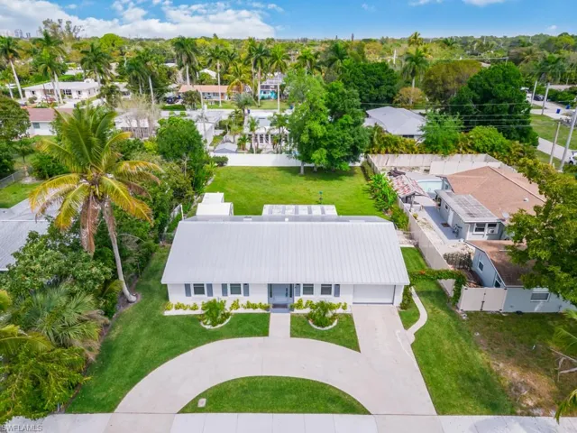 1277  22nd N AVE, Naples, FL 34103