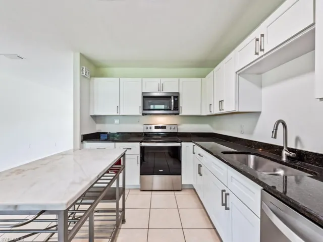 1277  22nd N AVE, Naples, FL 34103
