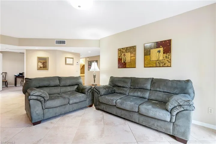 47 Bennington Dr 8-6, Naples, Florida 34104