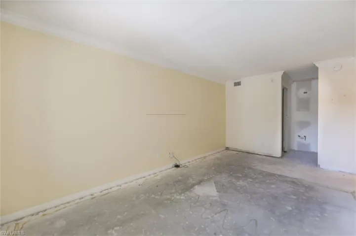 Empty room with crown molding