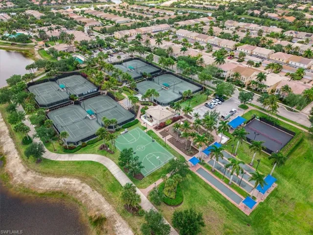 7558 Rozzini Ln, Naples, Florida 34114