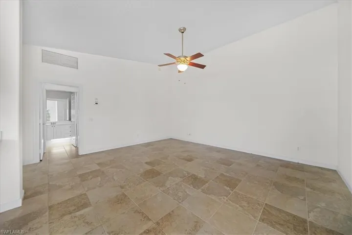7558 Rozzini Ln, Naples, Florida 34114