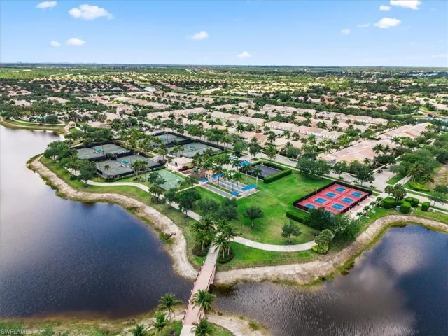 7558 Rozzini Ln, Naples, Florida 34114