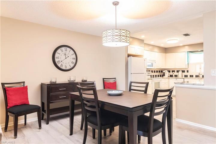 Open concept to kitchen