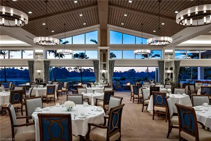 Main club Vista dining room