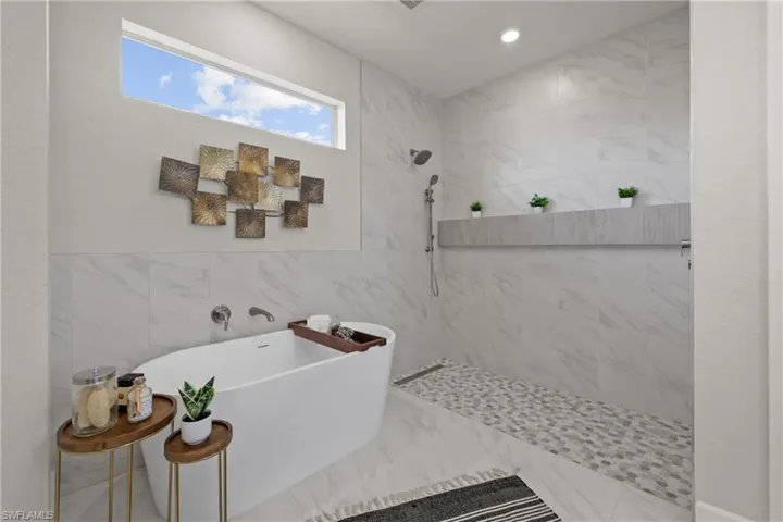 8738 Lakefront Ct, Fort Myers, Florida 33908