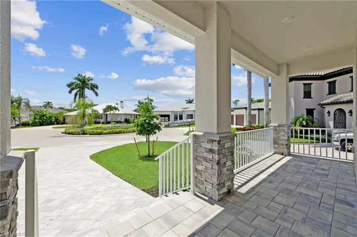 8738 Lakefront Ct, Fort Myers, Florida 33908