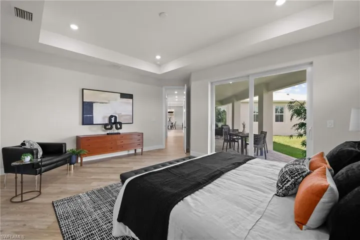 8738 Lakefront Ct, Fort Myers, Florida 33908