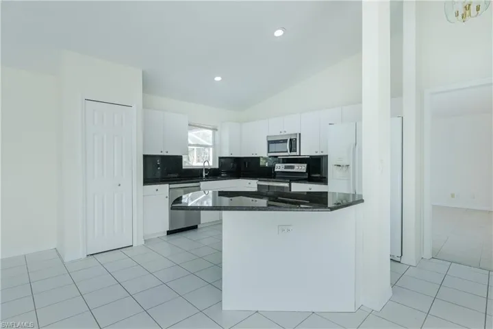 3800 SW 19th  AVE, Cape Coral, FL 33914