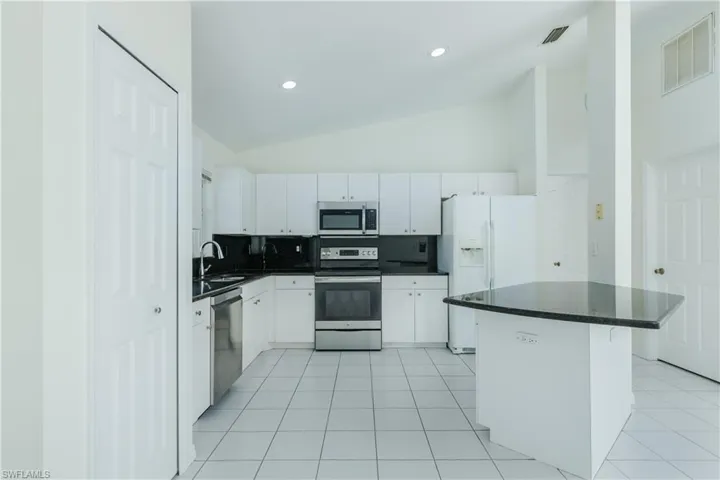 3800 SW 19th  AVE, Cape Coral, FL 33914
