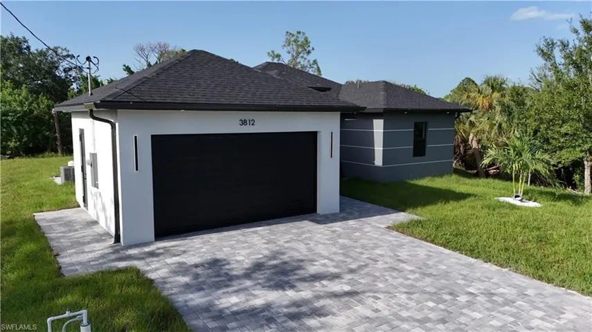 3812 11th St Sw, Lehigh Acres, Florida 33976