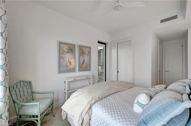 Guest bedroom 1