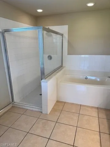 1017 Nw 24th Ave, Cape Coral, Florida 33993