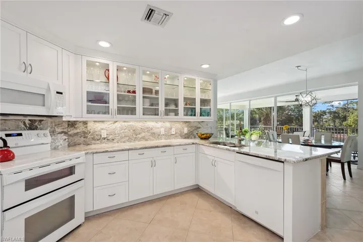780  Waterford  DR, Naples, FL 34113