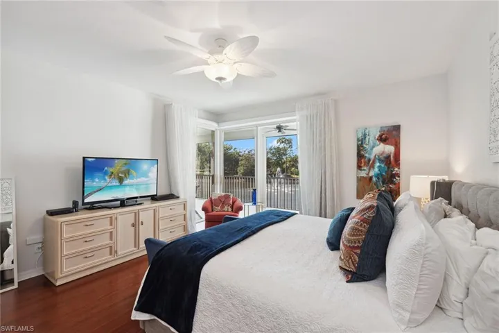 780  Waterford  DR, Naples, FL 34113