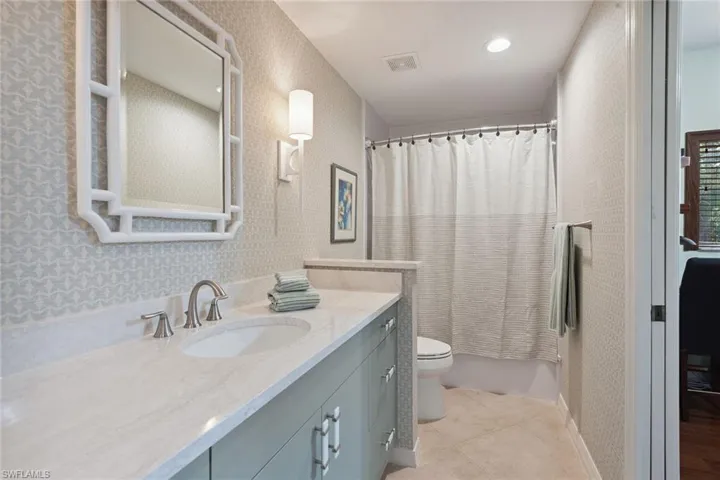780  Waterford  DR, Naples, FL 34113