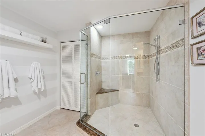 780  Waterford  DR, Naples, FL 34113