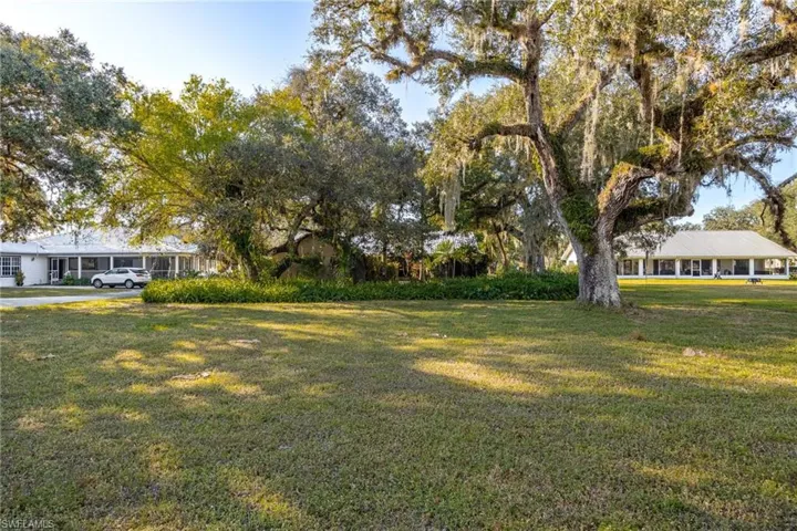 1250  Riverbend  DR, Labelle, FL 33935