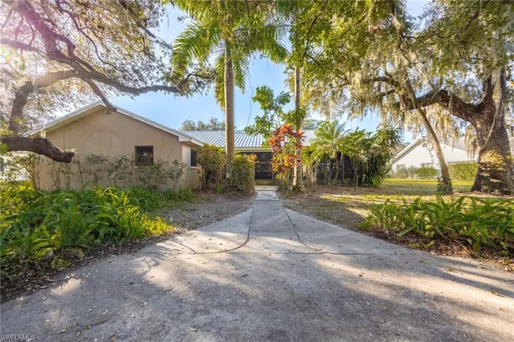 1250  Riverbend  DR, Labelle, FL 33935