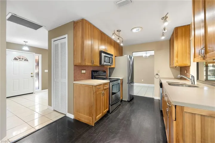 1250  Riverbend  DR, Labelle, FL 33935