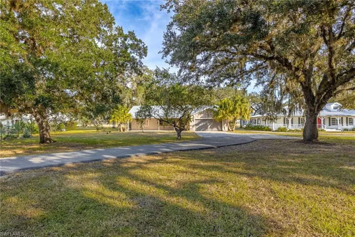 1250  Riverbend  DR, Labelle, FL 33935