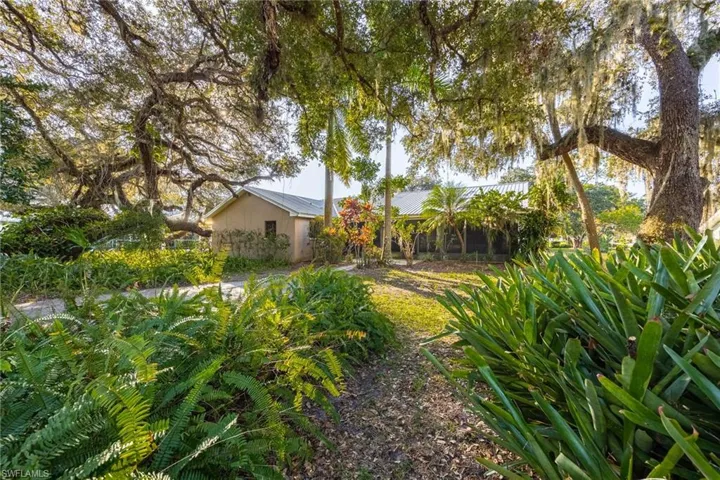 1250  Riverbend  DR, Labelle, FL 33935