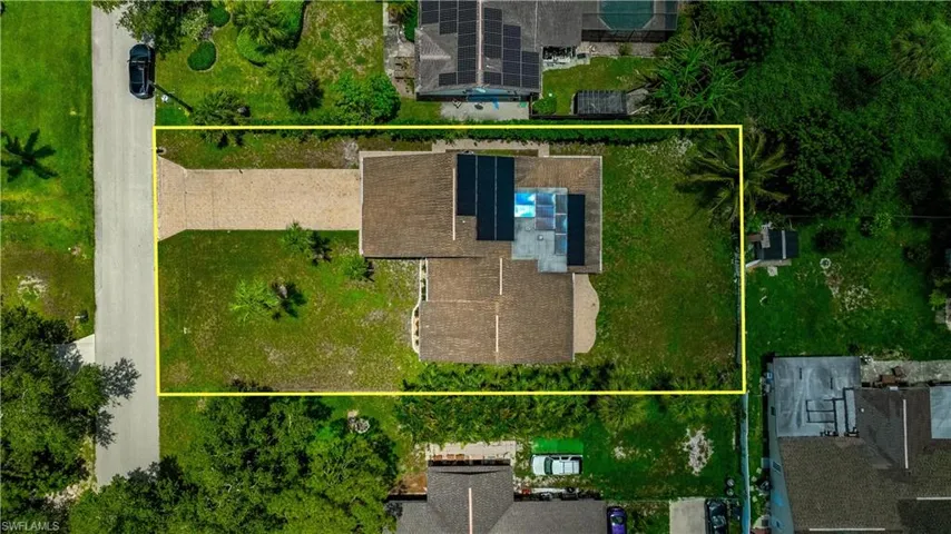 Aerial overview of property's location featuring property boundaries highlighted