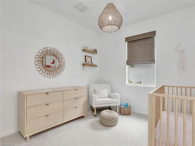 BR2/Guest Suite with Private Full Bath