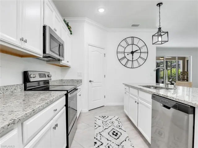 Built-in appliances included!