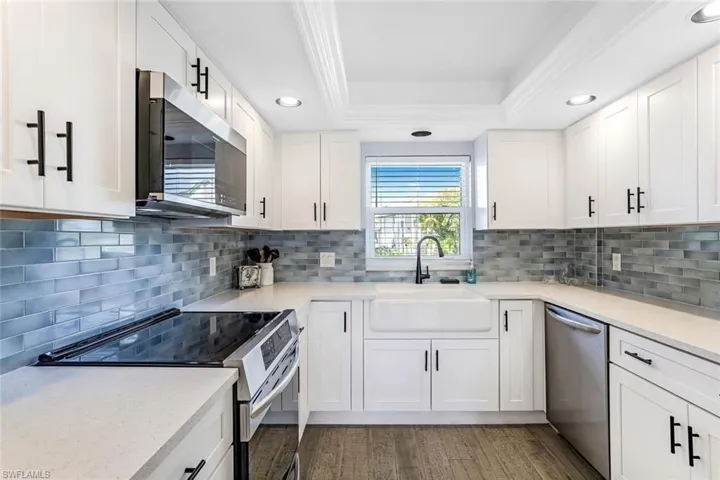 1520  Imperial Golf Course  BLVD, Naples, FL 34110
