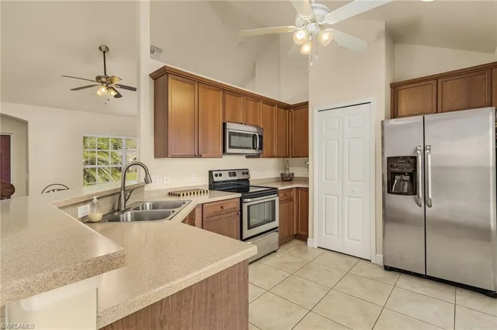 3616 NE 17th  PL, Cape Coral, FL 33909