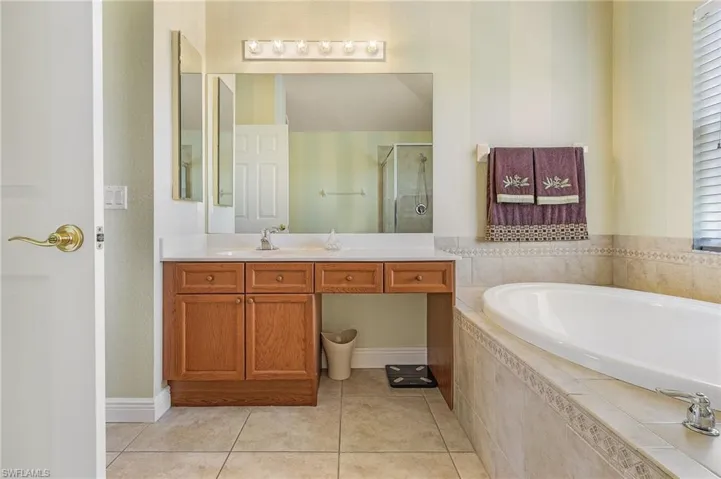 3616 NE 17th  PL, Cape Coral, FL 33909