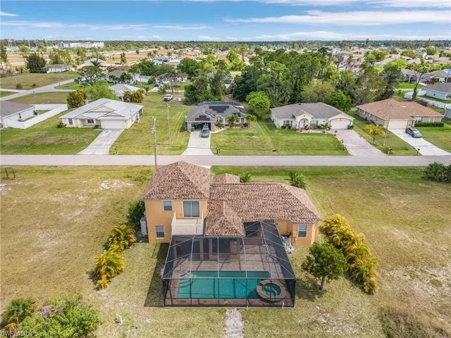 3616 NE 17th  PL, Cape Coral, FL 33909
