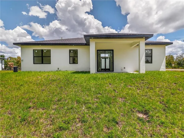 792 Bell Blvd S, Lehigh Acres, Florida 33974