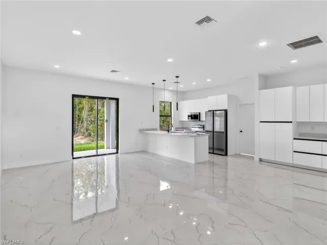 792 Bell Blvd S, Lehigh Acres, Florida 33974