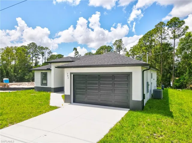 792 Bell Blvd S, Lehigh Acres, Florida 33974