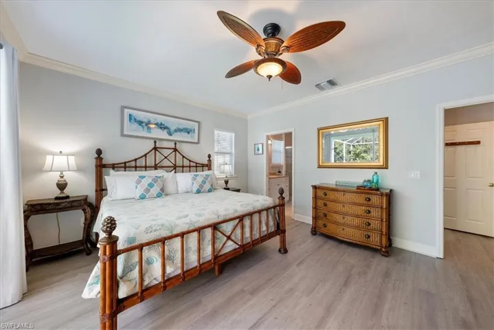 557  96th N AVE, Naples, FL 34108