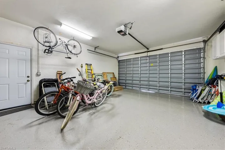 557  96th N AVE, Naples, FL 34108