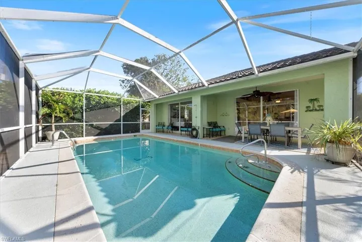 557  96th N AVE, Naples, FL 34108