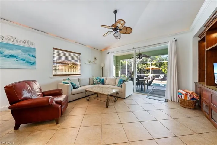 557  96th N AVE, Naples, FL 34108